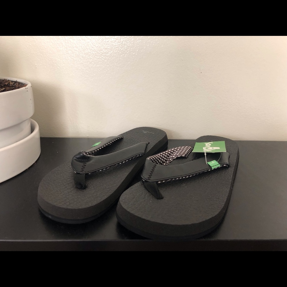 Sanuk Women’s Flip Flops